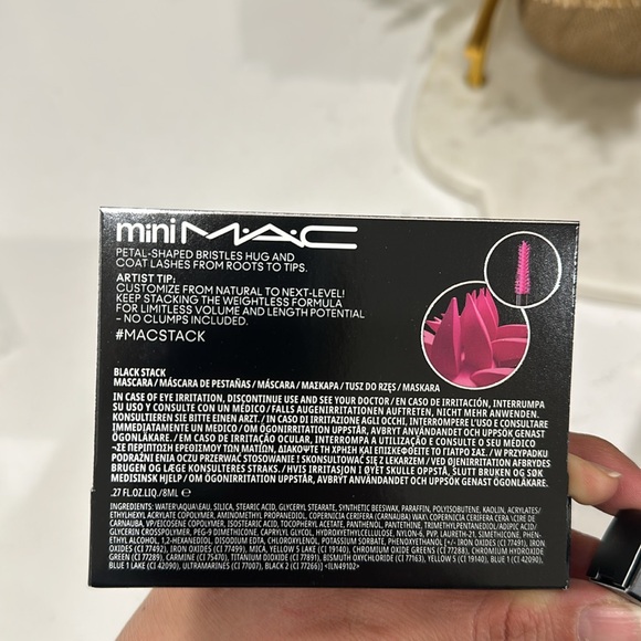 M·A·C bundle - Picture 12 of 13
